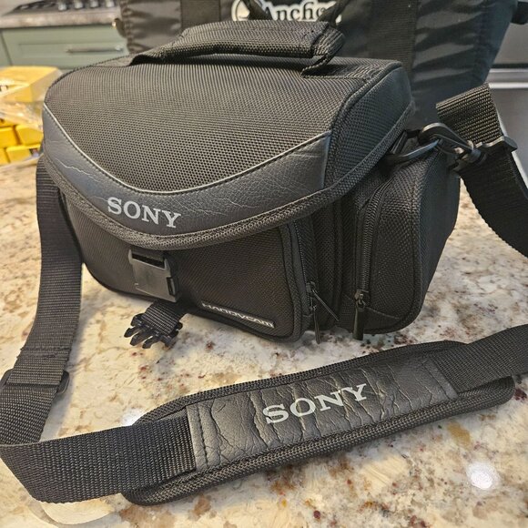 Sony Black Handycam Camera Bag Adjustable Strap Multiple Compartments pockets - Picture 8 of 8